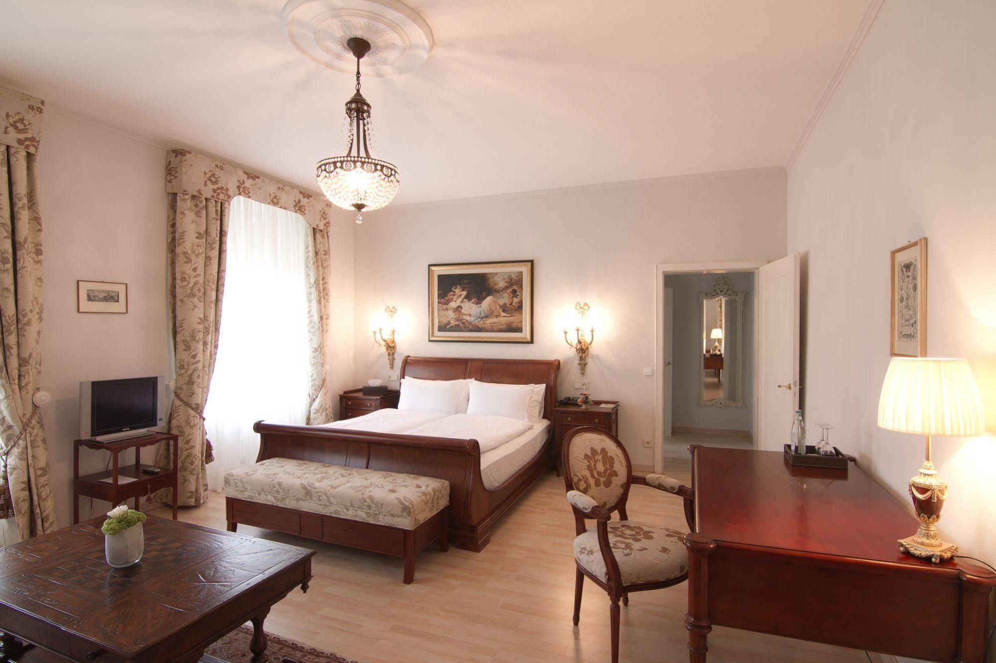 Hotel Romerbad Badenweiler Esterno foto